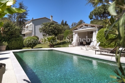 Maison &agrave; vendre &agrave; LA ROQUETTE-SUR-SIAGNE  - 8 pi&egrave;ces - 280 m&sup2; 