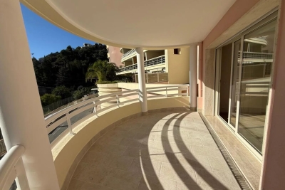 Apartment for sale in BEAUSOLEIL  - 3 rooms - 97 m&sup2; 