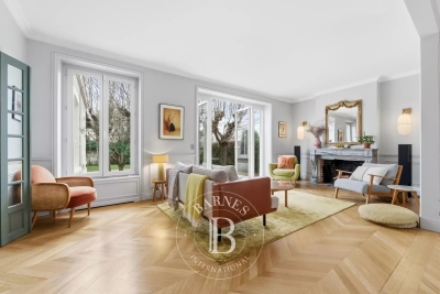 Maison &agrave; vendre &agrave; ST MAUR DES FOSSES  - 7 pi&egrave;ces - 236 m&sup2; 