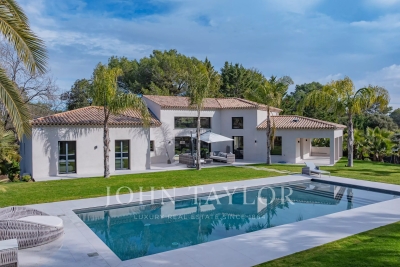 Maison &agrave; vendre &agrave; MOUGINS  - 7 pi&egrave;ces - 508 m&sup2; 