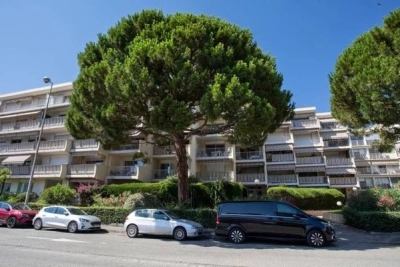 Appartement &agrave; vendre &agrave; ST-LAURENT-DU-VAR  - 2 pi&egrave;ces - 54 m&sup2; 