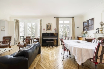 Appartement &agrave; vendre &agrave; PARIS 7EME Saint-Thomas d'Aquin 7 - 5 pi&egrave;ces - 151 m&sup2; 