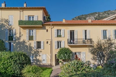 Maison &agrave; vendre &agrave; BEAULIEU-SUR-MER  - 16 pi&egrave;ces - 348 m&sup2; 