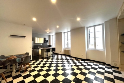 Appartement &agrave; louer &agrave; TARASCON  - 3 pi&egrave;ces - 74 m&sup2; 