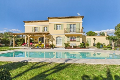 Maison &agrave; vendre &agrave; VALBONNE  - 6 pi&egrave;ces - 178 m&sup2; 