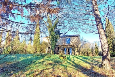 Bien &agrave; vendre &agrave; UZÈS  - 7 pi&egrave;ces - 200 m&sup2; 