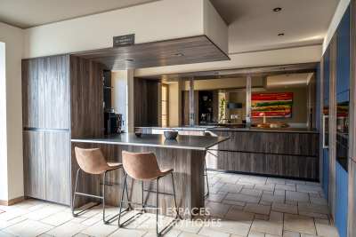 Maison &agrave; vendre jardin piscine atelier 