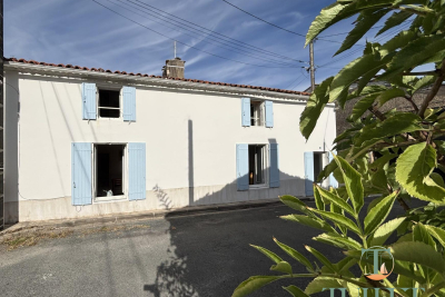 Maison &agrave; vendre &agrave; CHAILLEVETTE  - 5 pi&egrave;ces - 100 m&sup2; 