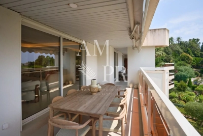 Apartment for sale in CANNES  - 5 rooms - 130 m&sup2; 