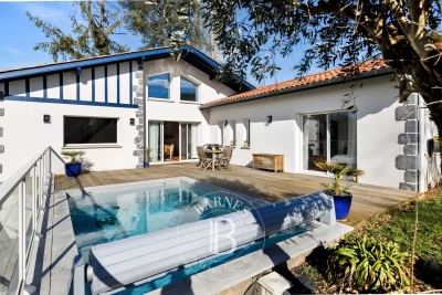 Maison &agrave; vendre &agrave; VILLEFRANQUE  - 5 pi&egrave;ces - 150 m&sup2; 