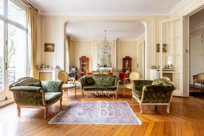 Apartment for sale in PARIS 17EME  - 6 rooms - 259 m&sup2; 