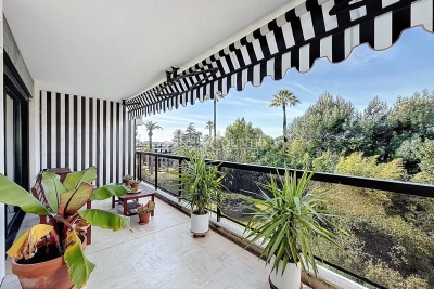 Apartment for sale in CANNES  - 3 rooms - 110 m&sup2; 
