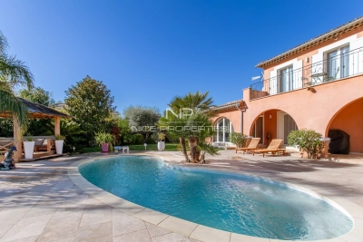 Maison &agrave; vendre &agrave; ST-LAURENT-DU-VAR  - 5 pi&egrave;ces - 160 m&sup2; 