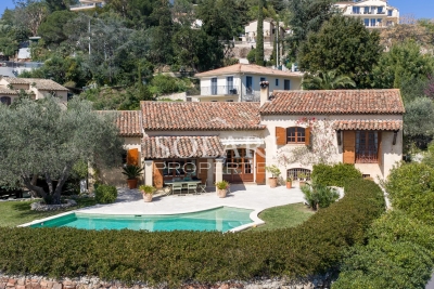 Maison &agrave; vendre &agrave; MANDELIEU-LA-NAPOULE  - 8 pi&egrave;ces - 214 m&sup2; 