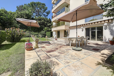 Apartment for sale in ANTIBES  - 6 rooms - 180 m&sup2; 