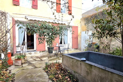 Maison &agrave; vendre &agrave; STE-CÉCILE-LES-VIGNES  - 6 pi&egrave;ces - 138 m&sup2; 