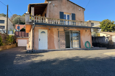 Appartement &agrave; louer &agrave; LA GAUDE Rigaud - 4 pi&egrave;ces - 89 m&sup2; 