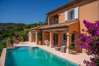 Maison &agrave; vendre &agrave; LA CROIX-VALMER Sud - 6 pi&egrave;ces - 230 m&sup2; 