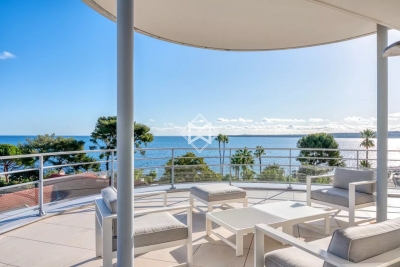 Apartment for sale in CANNES  - 4 rooms - 145 m&sup2; 