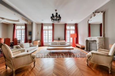 Appartement &agrave; vendre &agrave; PARIS 16EME Saint-Thomas d'Aquin - 7 pi&egrave;ces - 260 m&sup2; 