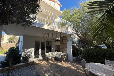 Maison &agrave; vendre &agrave; SANARY-SUR-MER  - 8 pi&egrave;ces - 175 m&sup2; 