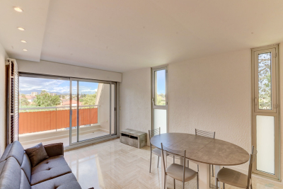 Appartement &agrave; vendre &agrave; MANDELIEU-LA-NAPOULE  - 2 pi&egrave;ces - 46 m&sup2; 