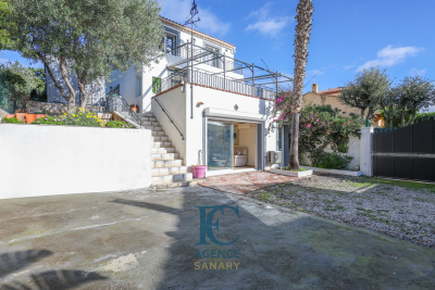 Maison &agrave; vendre &agrave; SIX-FOURS-LES-PLAGES  - 4 pi&egrave;ces - 145 m&sup2; 