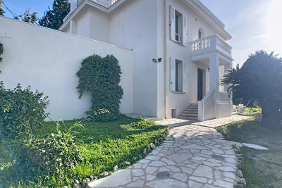 Maison &agrave; vendre &agrave; Antibes  - 10 pi&egrave;ces 208 m&sup2; 