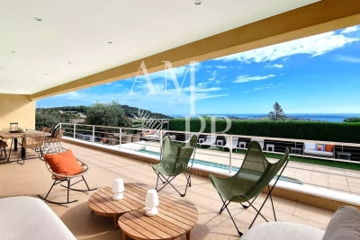 House for sale in CANNES Garbejaire-Haut Sartoux - 5 rooms - 233 m&sup2; 