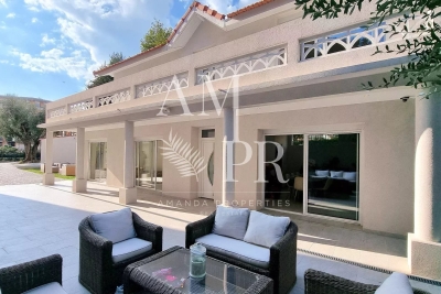 Maison &agrave; vendre &agrave; CANNES  - 7 pi&egrave;ces - 180 m&sup2; 