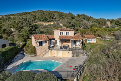 Maison &agrave; vendre &agrave; PLAN-DE-LA-TOUR  - 5 pi&egrave;ces - 141 m&sup2; 