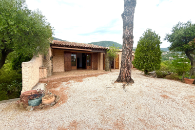 Maison &agrave; vendre &agrave; CAVALAIRE-SUR-MER  - 5 pi&egrave;ces - 150 m&sup2; 