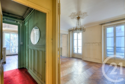Appartement &agrave; vendre &agrave; PARIS 10EME Saint-Thomas d'Aquin - 5 pi&egrave;ces - 99 m&sup2; 