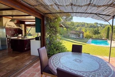 Maison &agrave; vendre &agrave; ROGNES  - 7 pi&egrave;ces - 162 m&sup2; 