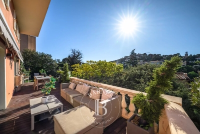 Appartement &agrave; vendre &agrave; VILLEFRANCHE-SUR-MER  - 5 pi&egrave;ces - 149 m&sup2; 
