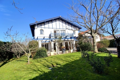 Maison &agrave; vendre &agrave; BIARRITZ  - 7 pi&egrave;ces - 270 m&sup2; 