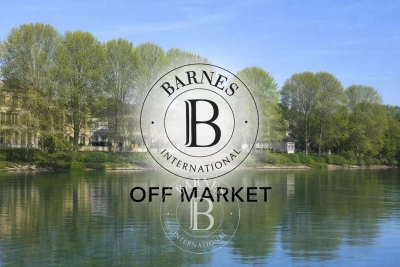 Maison &agrave; vendre &agrave; ST MAUR DES FOSSES  - 8 pi&egrave;ces - 298 m&sup2; 