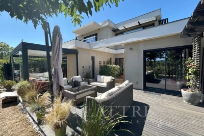 Maison &agrave; vendre &agrave; immobilier OPIO  - 5 pi&egrave;ces - 120 m&sup2; 