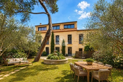 Maison &agrave; vendre &agrave; CANET EN ROUSSILLON  - 6 pi&egrave;ces - 215 m&sup2; 