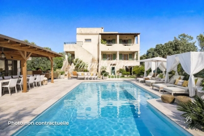 Maison &agrave; vendre &agrave; LES PENNES-MIRABEAU  - 12 pi&egrave;ces - 213 m&sup2; 