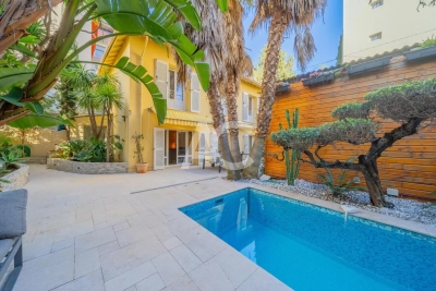 Maison &agrave; vendre &agrave; JUAN-LES-PINS  - 5 pi&egrave;ces - 135 m&sup2; 