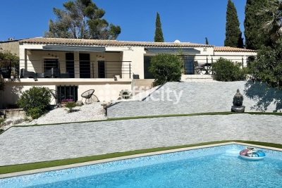 Maison &agrave; vendre &agrave; FRÉJUS  - 5 pi&egrave;ces - 150 m&sup2; 