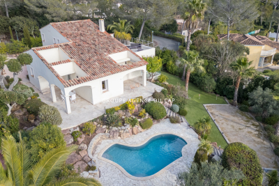 Maison &agrave; vendre &agrave; ST-RAPHAËL  - 6 pi&egrave;ces - 185 m&sup2; 