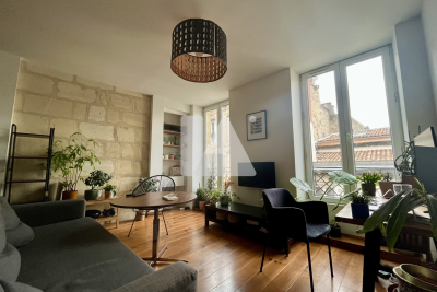 Appartement &agrave; louer &agrave; BORDEAUX  - 2 pi&egrave;ces - 51 m&sup2; 