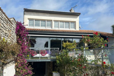 Maison &agrave; vendre &agrave; VAUX SUR MER  - 5 pi&egrave;ces - 190 m&sup2; 