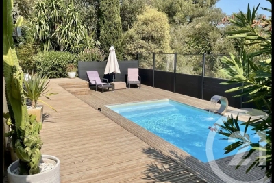 Maison &agrave; vendre &agrave; BORMES-LES-MIMOSAS  - 5 pi&egrave;ces - 138 m&sup2; 