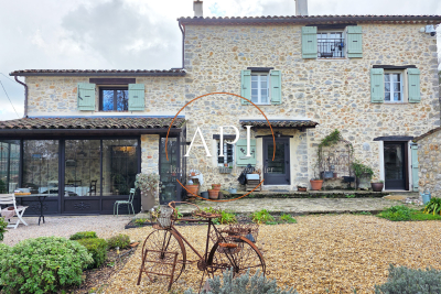 Maison &agrave; vendre &agrave; FAYENCE  - 6 pi&egrave;ces - 188 m&sup2; 