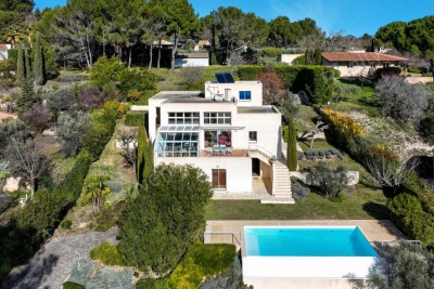 Maison &agrave; vendre &agrave; AIX-EN-PROVENCE Fenouilleres - 7 pi&egrave;ces - 200 m&sup2; 