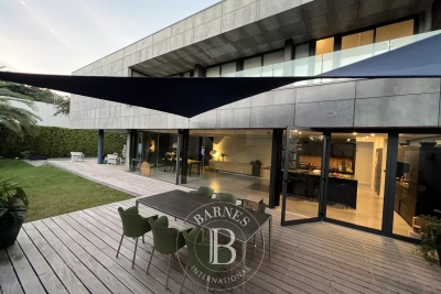 Maison &agrave; vendre &agrave; MARSEILLE 12EME  - 6 pi&egrave;ces - 245 m&sup2; 