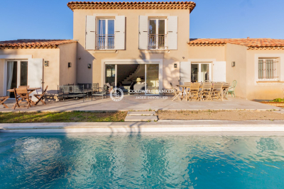 Maison &agrave; vendre avec piscine cogolin 